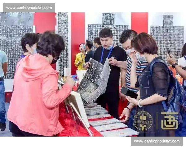 咏春拳高手激烈对决 实力碰撞展现精湛技艺与独特风格