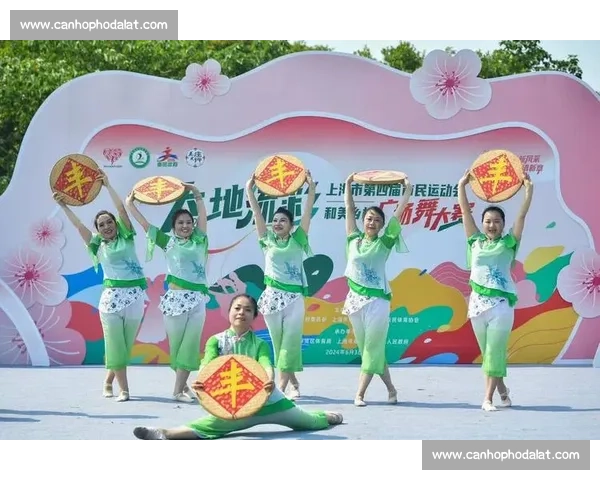 广场舞手花舞比赛展现新时代群众文化艺术风采