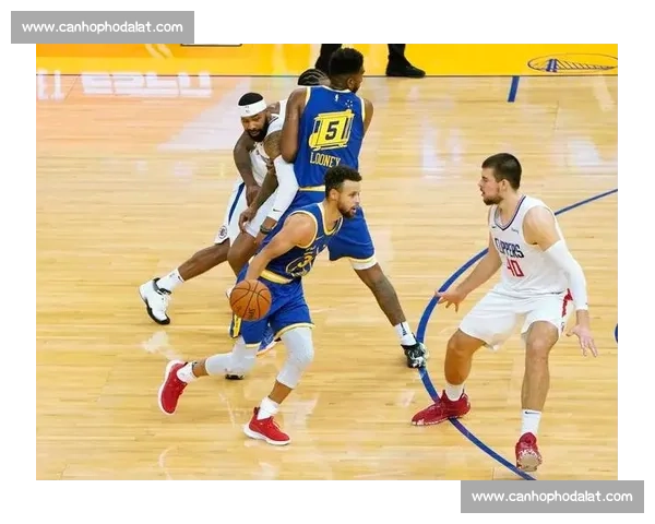 全面解析现代篮球进攻防守战术及关键执行策略